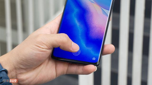 圣诞节给另一半送什么？试试好看又实用的 OPPO Reno5 系列 七夕送女朋友什么礼