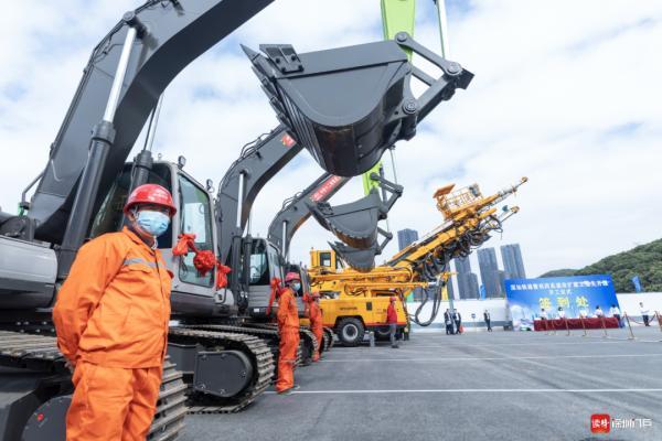 深圳市机荷高速公路扩建最新消息，新年开工首日深汕铁路