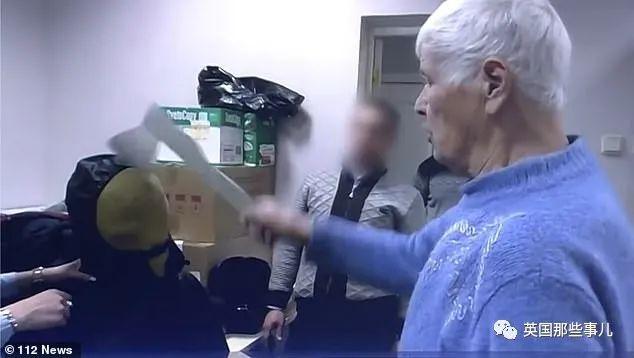 男子砍死女邻居，俄罗斯连环杀手专杀不道德女性