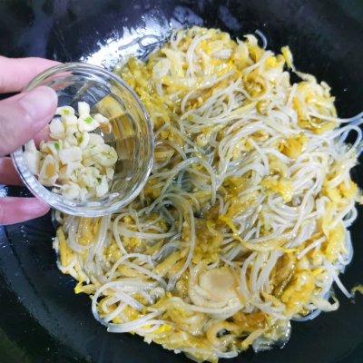 酸菜炒粉咋做，手把手教你做超好吃的