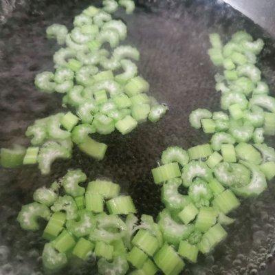 宽面条怎么做好吃，怎样做出好吃的宽面（跟黄磊学做大碗宽面）