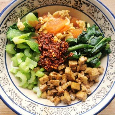 宽面条怎么做好吃，怎样做出好吃的宽面（跟黄磊学做大碗宽面）