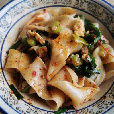 宽面条怎么做好吃，怎样做出好吃的宽面（跟黄磊学做大碗宽面）