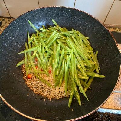 煸炒豆角丝做法窍门，原汁原味最鲜美