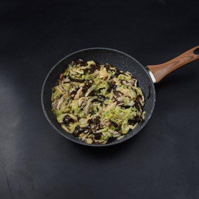 速冻春卷怎么炸，冰冻春卷怎么炸又酥又脆（再也不用出门买了）