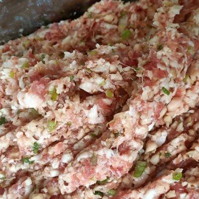 珍珠糯米丸子的家常做法，一拌一蒸、软糯鲜香颜值高
