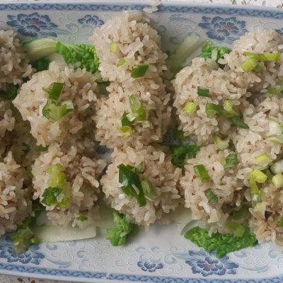 珍珠糯米丸子的家常做法，一拌一蒸、软糯鲜香颜值高