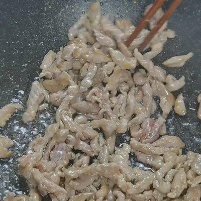 炒扁豆的家常做法，家常版扁豆炒肉的做法（为啥饭店的炒扁豆那么好吃）