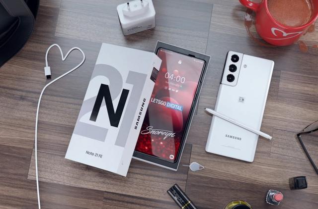 三星galaxy笔记本官方渲染图曝光，三星GalaxyNote21