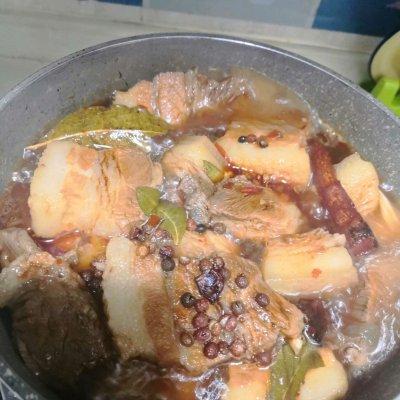 五花肉焖腐竹怎么焖才好吃，腐竹焖五花肉你这么做