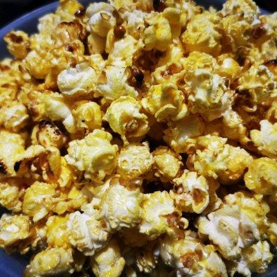 怎么做爆米花好吃又脆又香，追剧休闲小零食爆米花