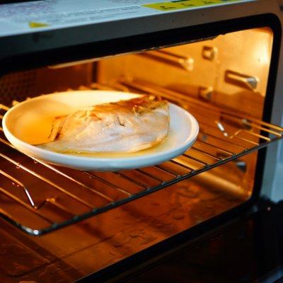 把全家人征服的葱油鲳鱼，蒸烤一体机怎么做海鲜大餐