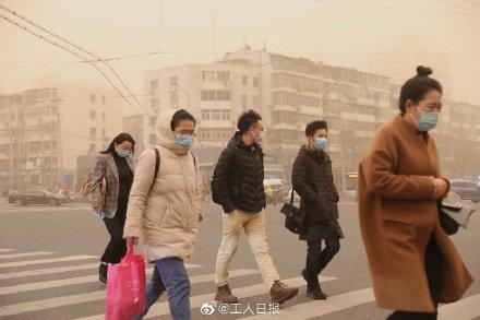 北京起沙尘暴，北京遭遇沙尘暴