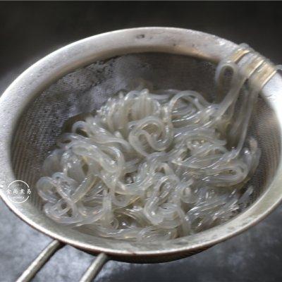 凉拌菜菠菜粉条做法大全，大厨把菠菜和粉丝拌在一起