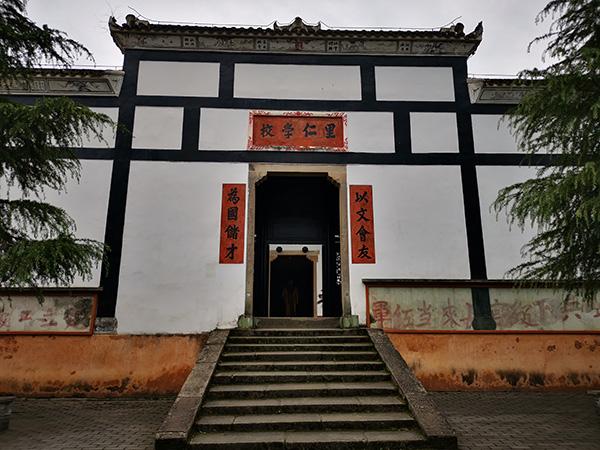 浏阳主要经济发展，浏阳市上半年规模工业总产值完成988.9亿元