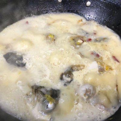 鱼头焖豆腐怎么焖的，老少皆宜的鱼头焖豆腐