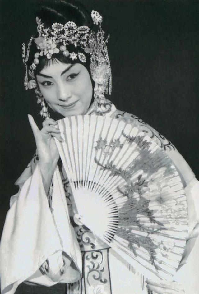 京剧名家杜近芳近况，央视《致敬经典》京剧名家杜近芳