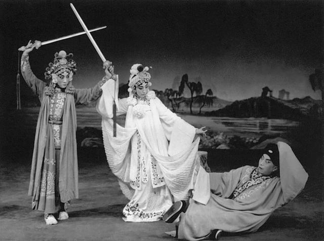 京剧名家杜近芳近况，央视《致敬经典》京剧名家杜近芳