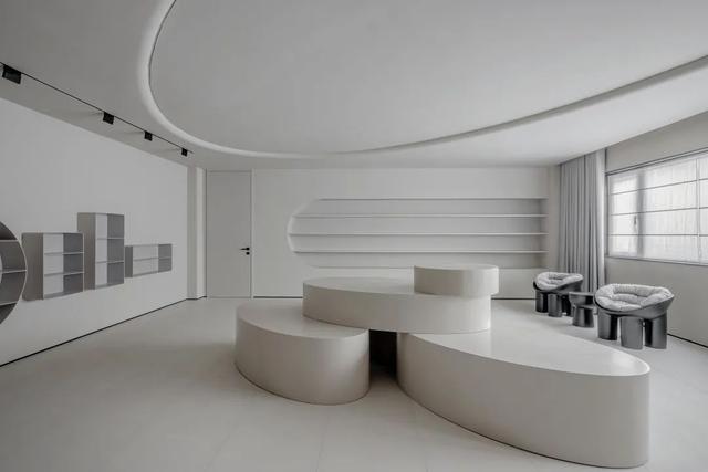 设计师品牌集合店，areyouin设计师品牌集合店