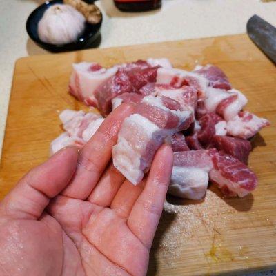 玫瑰腐乳红烧肉，玫瑰腐乳肉的做法（懒人版玫瑰腐乳红烧肉外婆的味道简单美味）