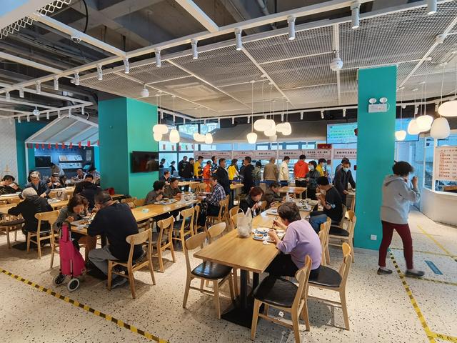 上海人在家门口的，上海打造的老年人社区食堂