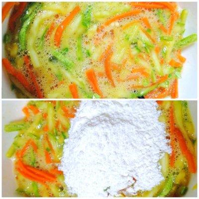 西葫芦鸡蛋饼最简单做法，简单又好吃的西葫芦鸡蛋饼这么做大人孩子都爱吃