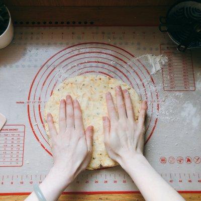 香烤芝士面包，有爱暖心冬日必备养生菜好吃易做的牛奶芝士吐司