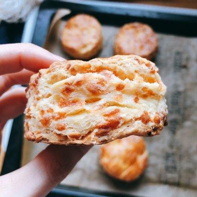 香烤芝士面包，有爱暖心冬日必备养生菜好吃易做的牛奶芝士吐司