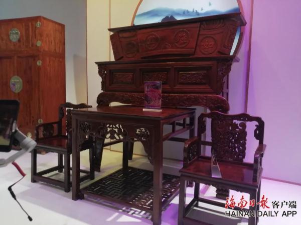 最贵黄花梨木家具，史上最贵黄花梨鹰架伦敦爆出