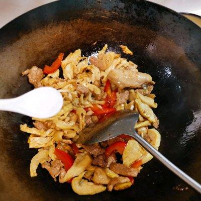 素炒冬笋丝做法，以假乱真的素炒鳝鱼丝