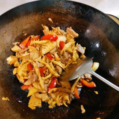 素炒冬笋丝做法，以假乱真的素炒鳝鱼丝