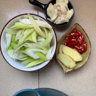 经典8道牛蛙做法，最让孩子停不下筷子的竟然是红烧牛蛙