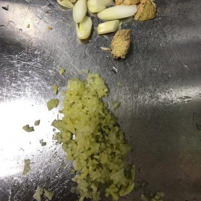 蒜蓉粉丝蒸虾的正宗做法，有了这些蒜蓉粉丝蒸虾