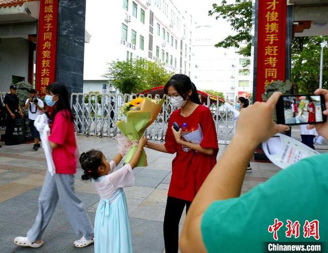 自制棒棒糖花束,棒棒糖怎么包装成花束