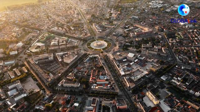 有个最大的八卦城叫特克斯，全球连线小城里探乾坤