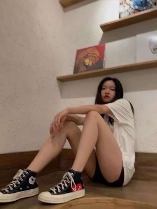 SNKR Girls送鞋丨肤白貌美很抗晒！球鞋女生们在夏天顶着太阳也要秀出自己的火