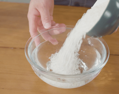 腊肉香肠煲仔饭，香肠腊肉煲仔饭做法（有菜有肉还有饭）