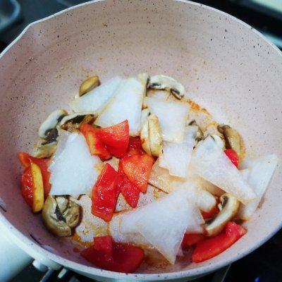 西红柿菌菇汤家常做法，家喻户晓的西红柿菌菇蛋汤