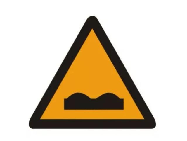 最容易违章扣分的标志，这3种违章一定要小心