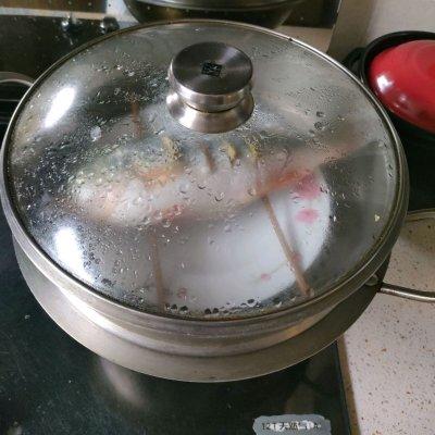 清蒸鲈鱼正宗做法，清蒸鲈鱼的正宗方法（清蒸鲈鱼的做法）