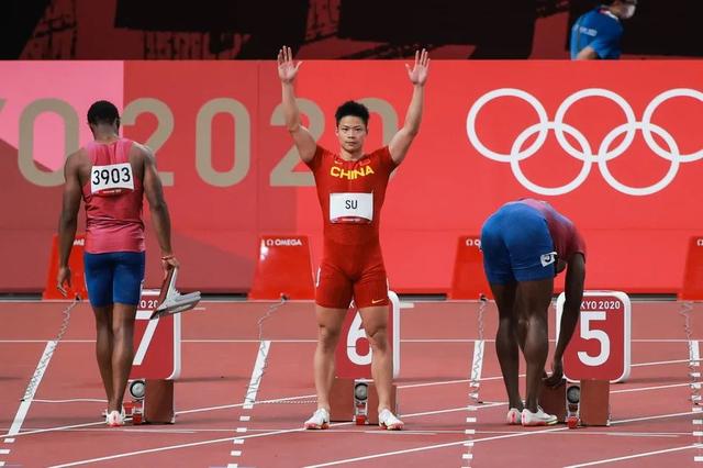 苏炳添百米跑进10秒，苏炳添百米突破10秒（世锦赛史上最高参赛标准）