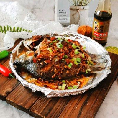 香葱烤鲫鱼简单做法，葱烤鲫鱼的做法