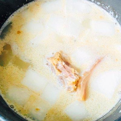 腊排骨火锅的做法，腊肉火锅做法图解（腊排骨火锅的家常做法）