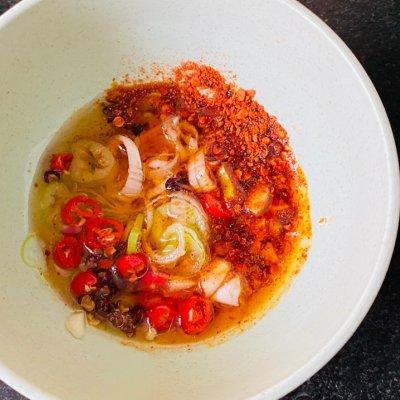 腊排骨火锅的做法，腊肉火锅做法图解（腊排骨火锅的家常做法）