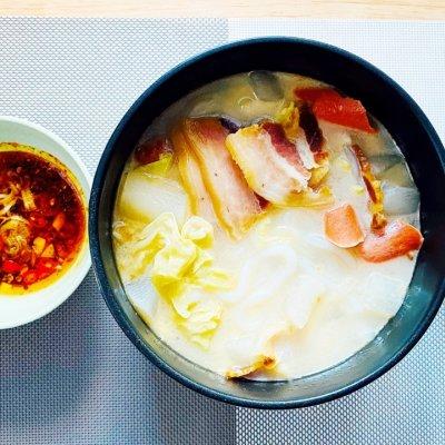 腊排骨火锅的做法，腊肉火锅做法图解（腊排骨火锅的家常做法）