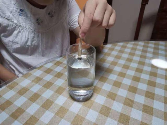 自制潜水艇科学小实验，科学达人合成