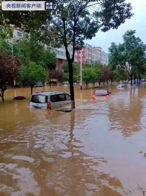 陕西进入多雨时段局地有大暴雨，陕西多地暴雨交通中断