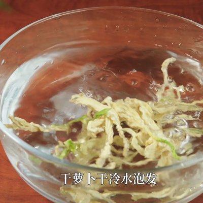 家常腊肉炒萝卜干怎么做，三分钟做好腊肠炒萝卜干