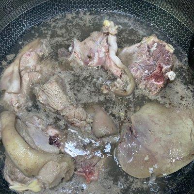 红烧羊肉怎么做最好吃，红烧羊肉怎么做不腻还好吃