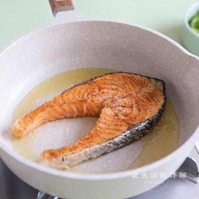 煎三文鱼的正确做法，有了这盘香煎三文鱼